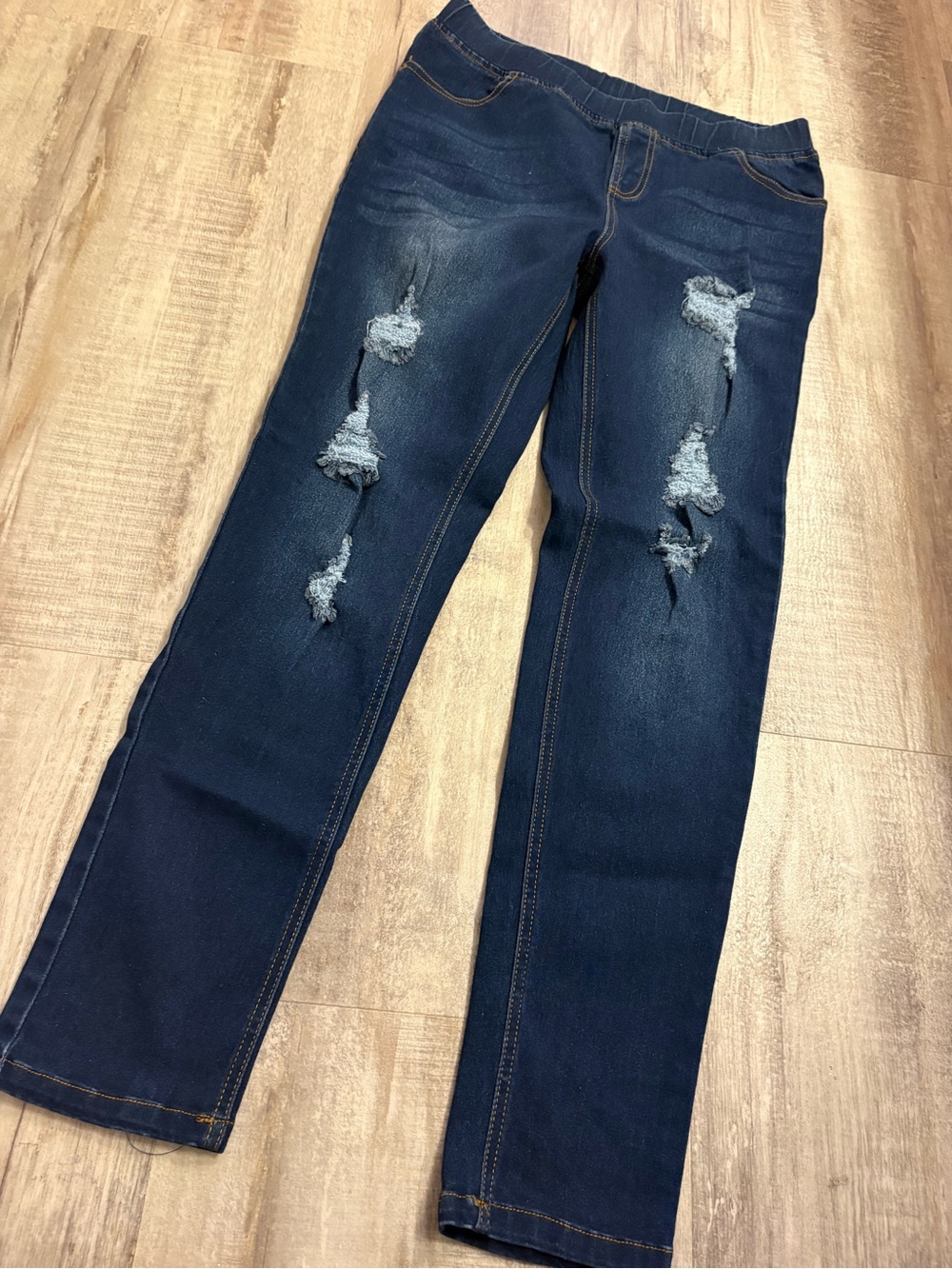 Jvini Distressed Pull On Jeans Large